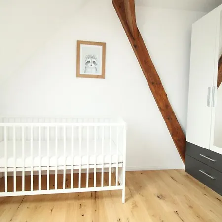 Stilvoll Eingerichtete Landhauswohnung *